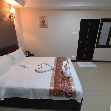 Coastal Grand Hotel Sampath Tiruchirappalli Buitenkant foto