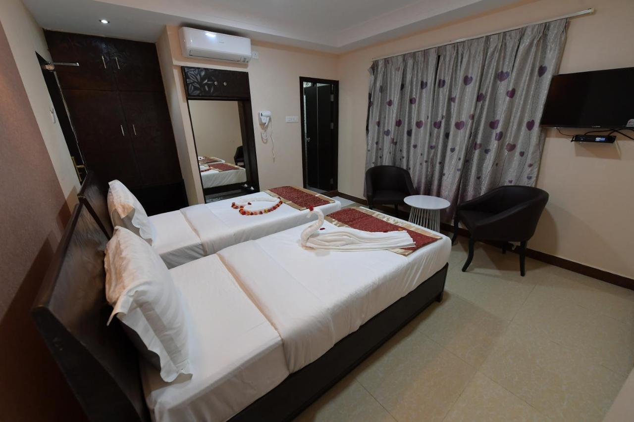 Coastal Grand Hotel Sampath Tiruchirappalli Buitenkant foto