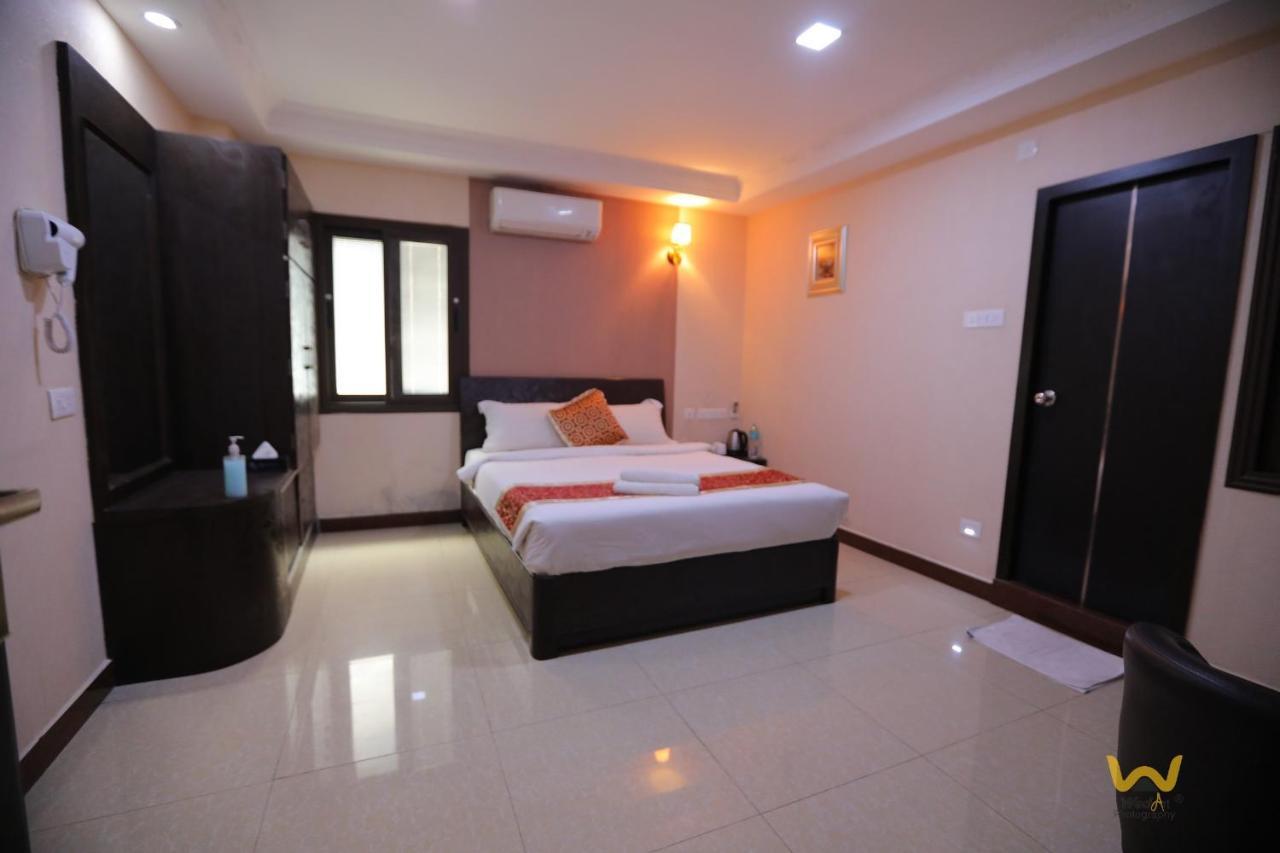 Coastal Grand Hotel Sampath Tiruchirappalli Buitenkant foto
