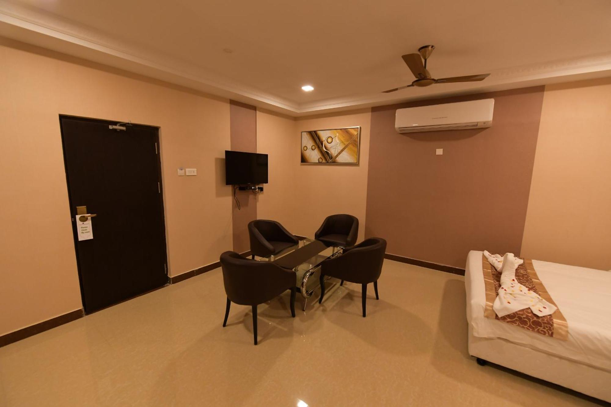Coastal Grand Hotel Sampath Tiruchirappalli Buitenkant foto