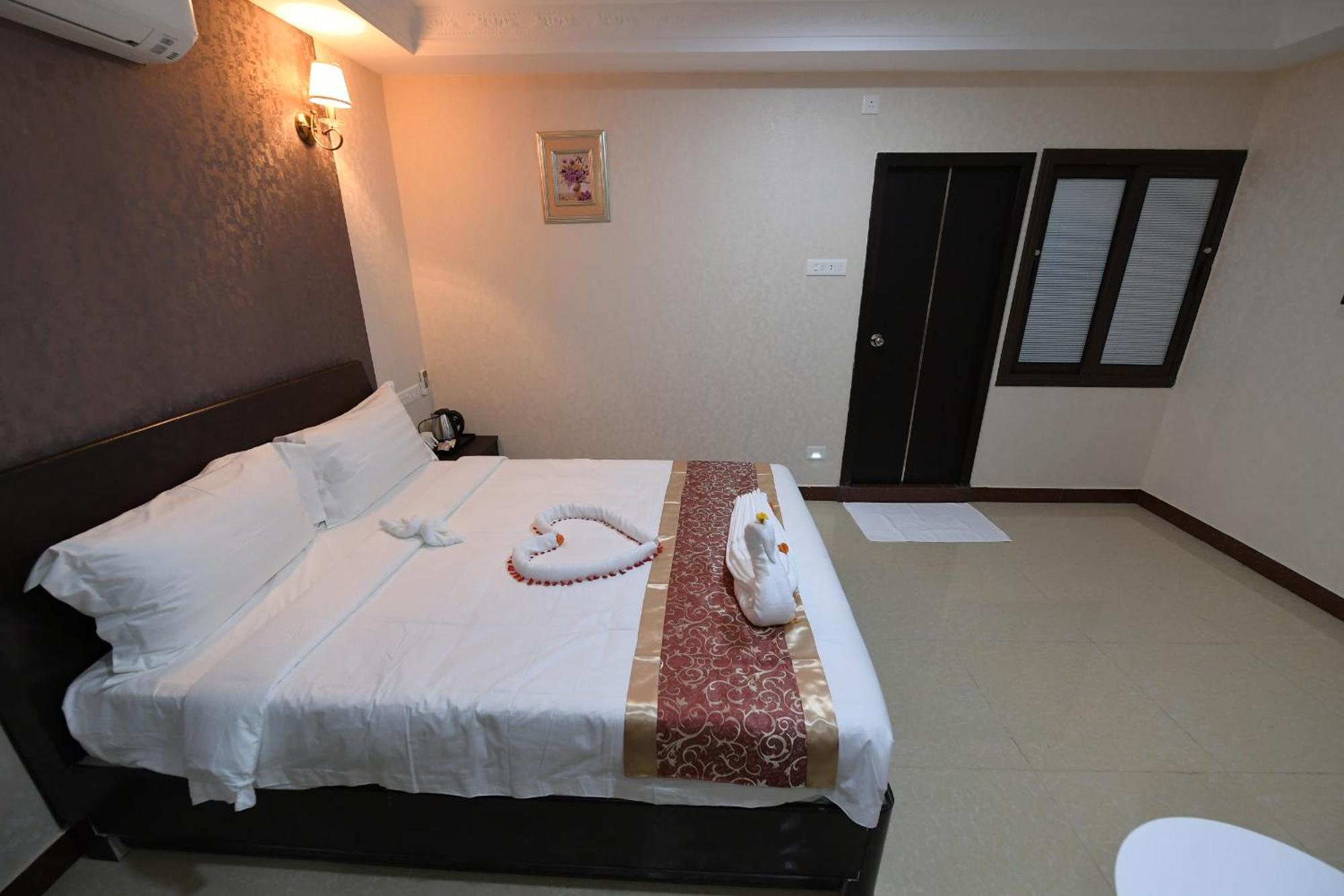 Coastal Grand Hotel Sampath Tiruchirappalli Buitenkant foto