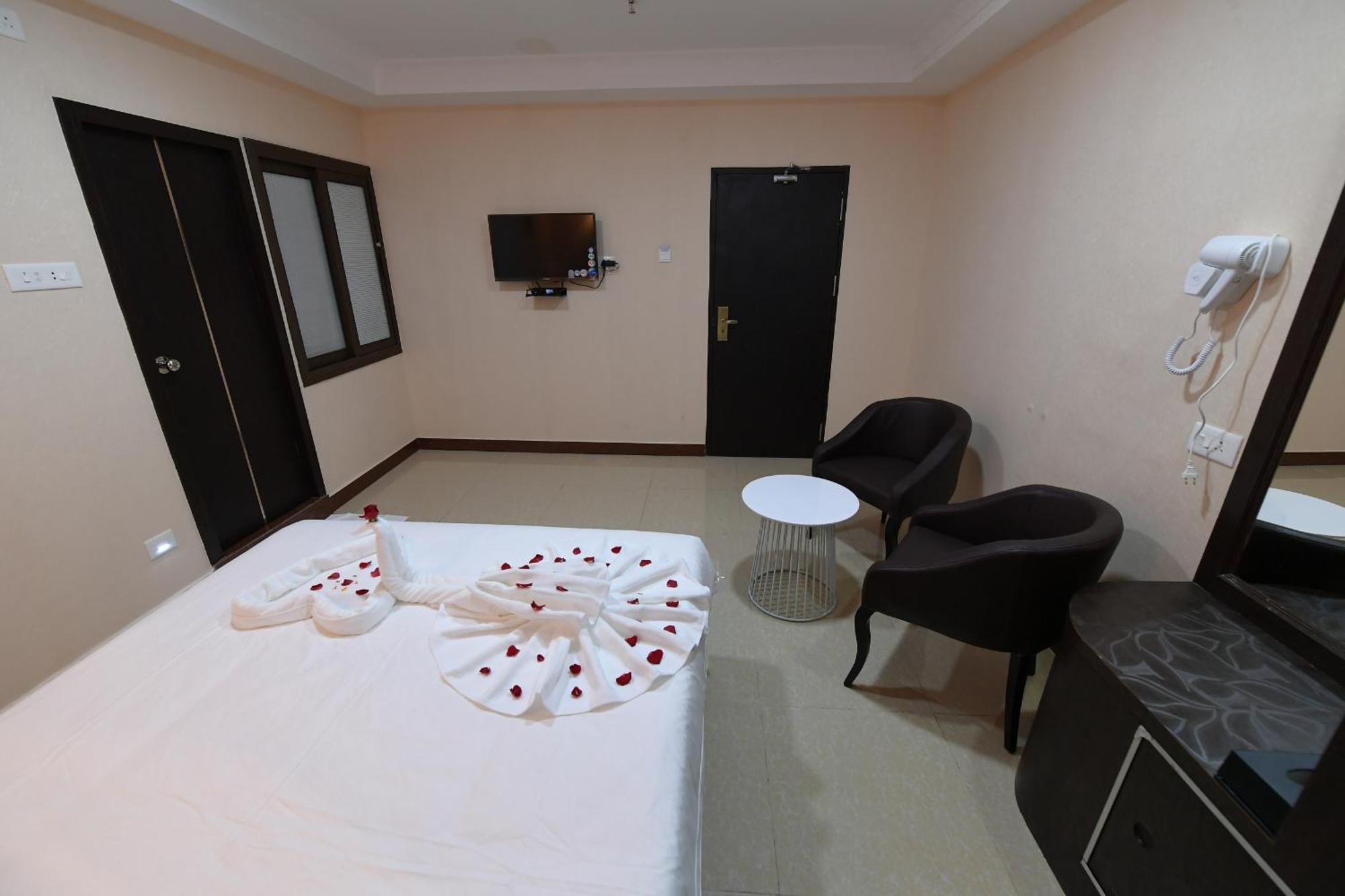 Coastal Grand Hotel Sampath Tiruchirappalli Buitenkant foto