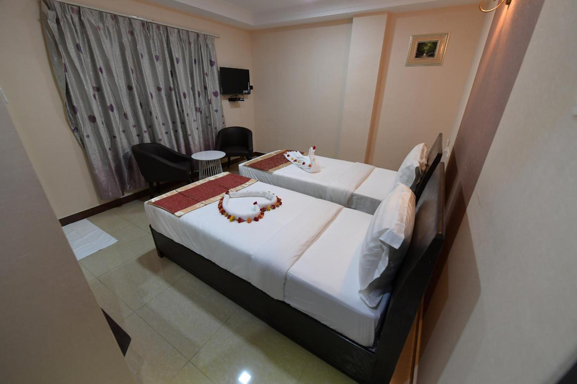 Coastal Grand Hotel Sampath Tiruchirappalli Buitenkant foto