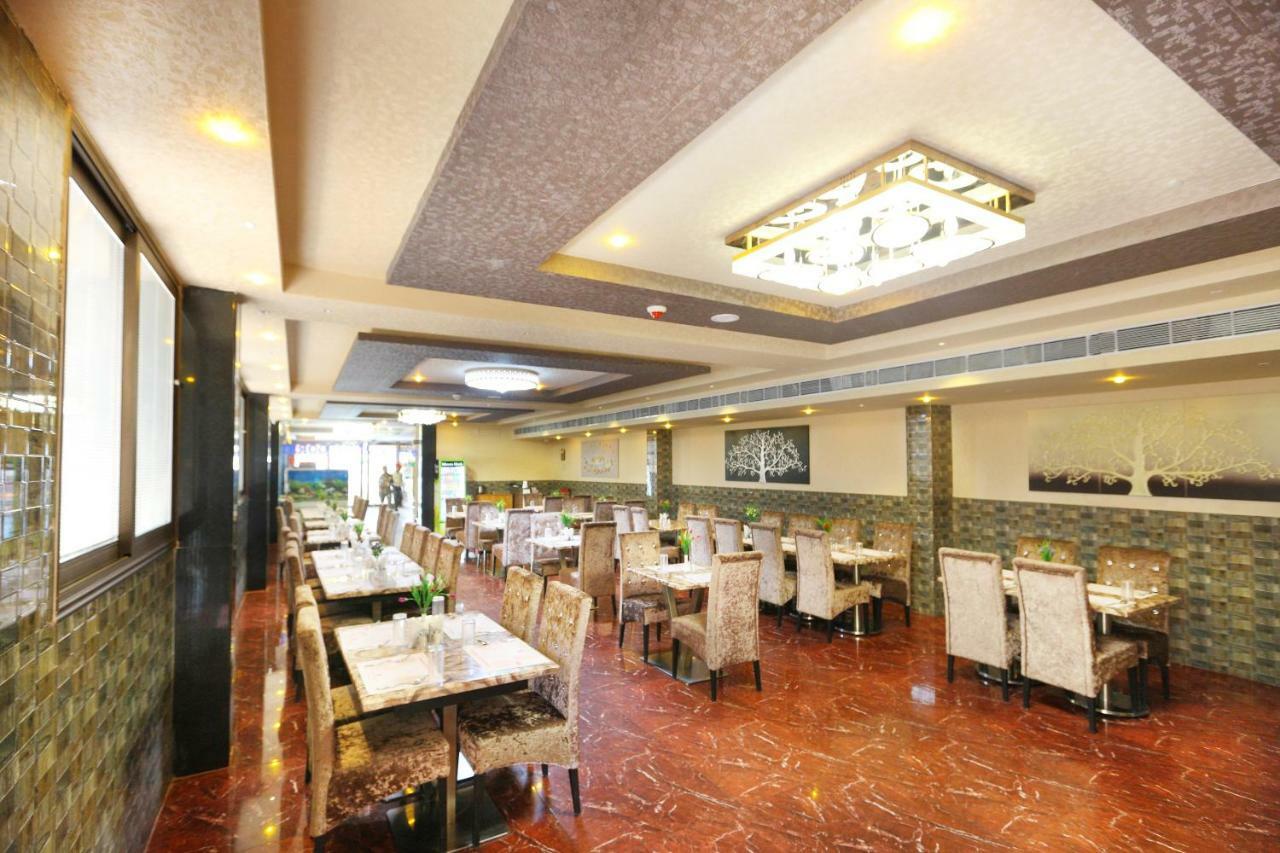 Coastal Grand Hotel Sampath Tiruchirappalli Buitenkant foto