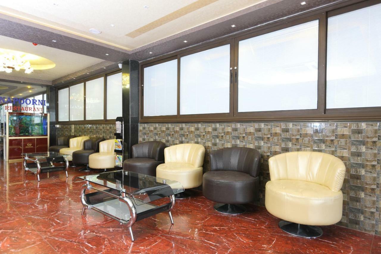 Coastal Grand Hotel Sampath Tiruchirappalli Buitenkant foto