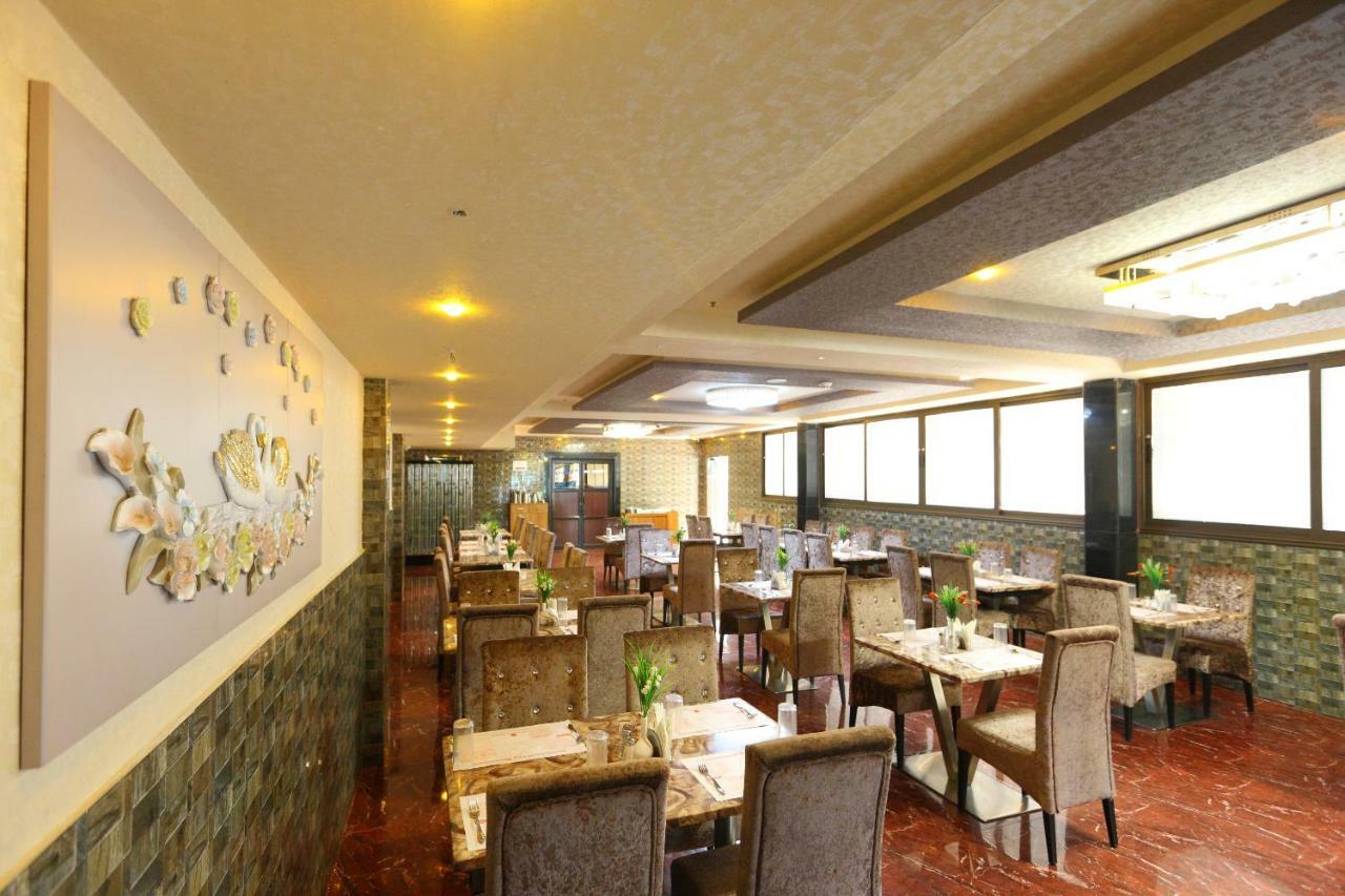 Coastal Grand Hotel Sampath Tiruchirappalli Buitenkant foto